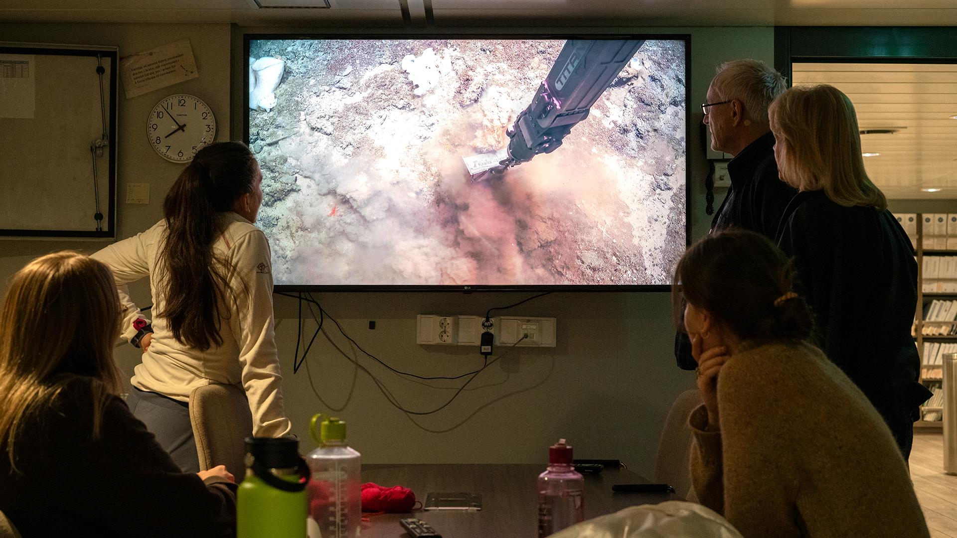 The surveys and mapping of the geology on the seabed carried out by the Norwegian Offshore Directorate and Norwegian university communities has utilised technology developed by the oil and gas industry. (Photo: JÃ¸rgen Vadla/the Norwegian Offshore Directorate)